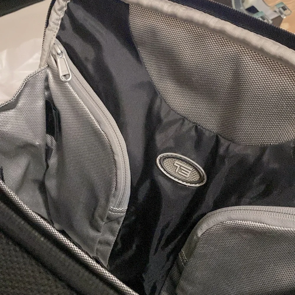 Tumi shoulder strap